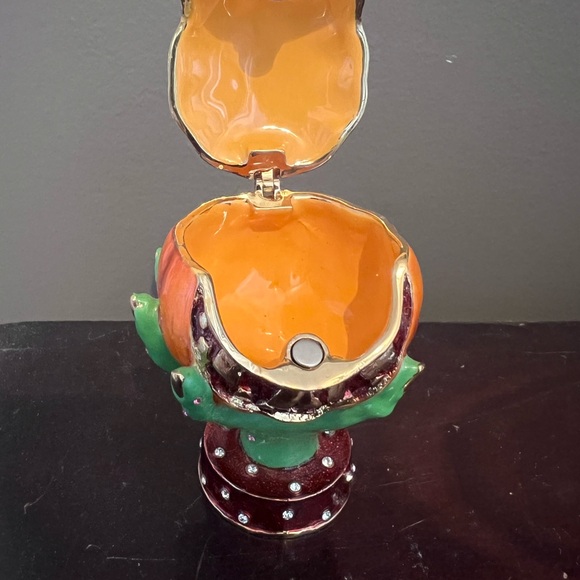 Department 56  Halloween bejeweled box small Jack o’Latern  witch hand. - Picture 6 of 7